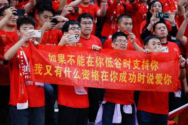王少杰重返北控：重穿球衣感到无比快乐